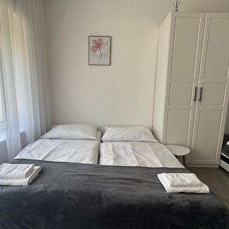 Rezidence Kbely - Free Parking Apartamento Praga Exterior foto