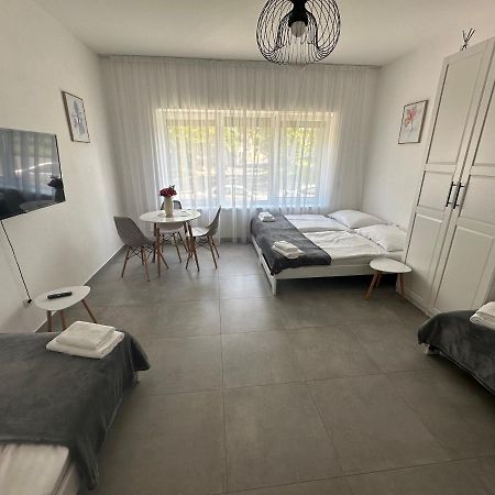 Rezidence Kbely - Free Parking Apartamento Praga Exterior foto