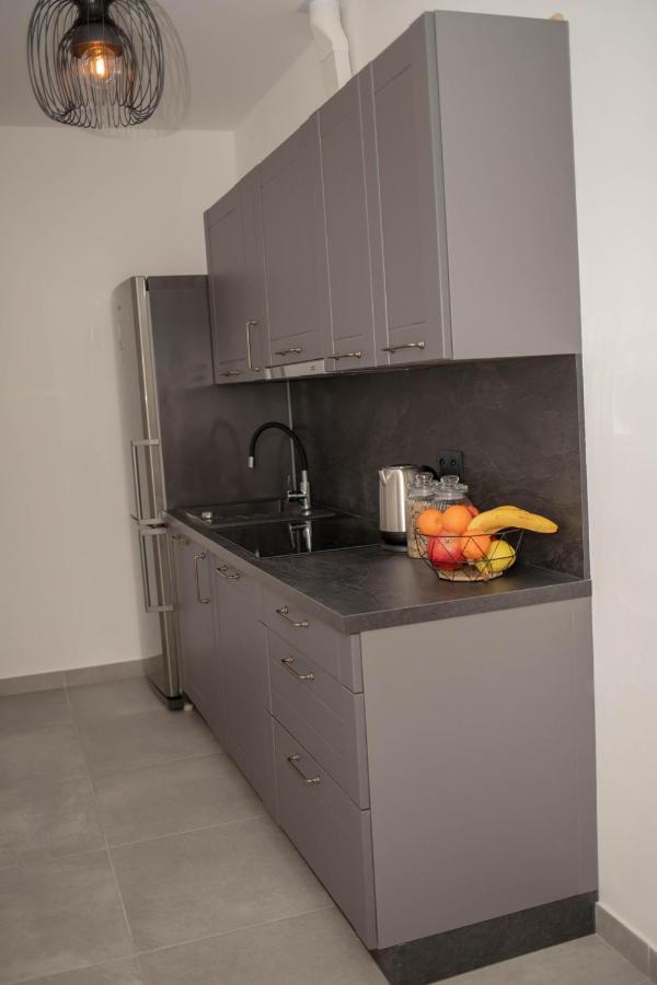 Rezidence Kbely - Free Parking Apartamento Praga Exterior foto
