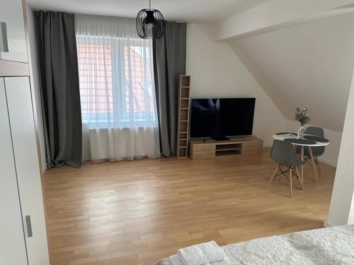 Rezidence Kbely - Free Parking Apartamento Praga Exterior foto